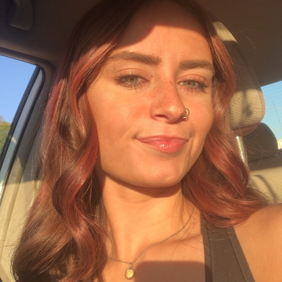 Meet your Posher, Erin - Picture 1 of 1